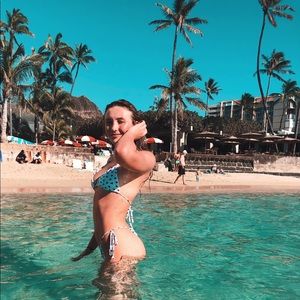 Meet your Posher, August